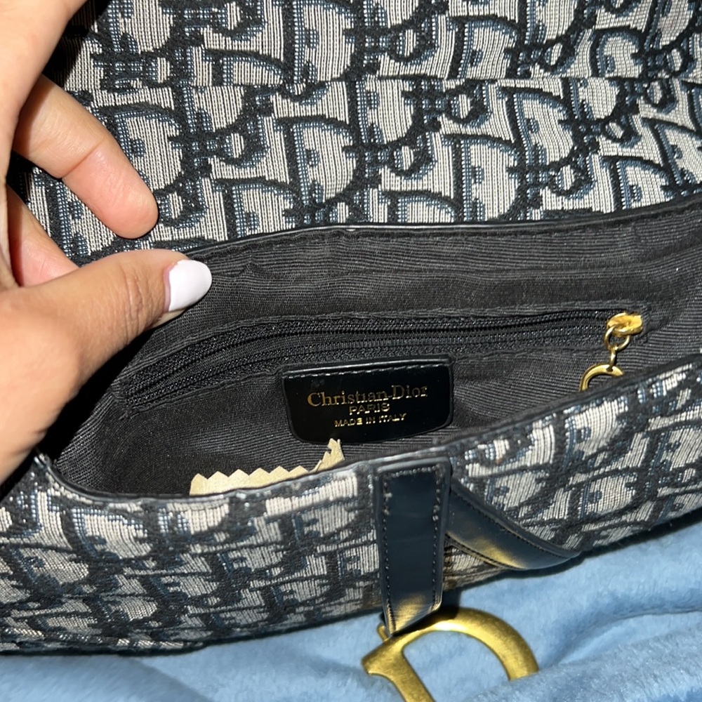 Perfect condition DIOR - Picture 4 of 4